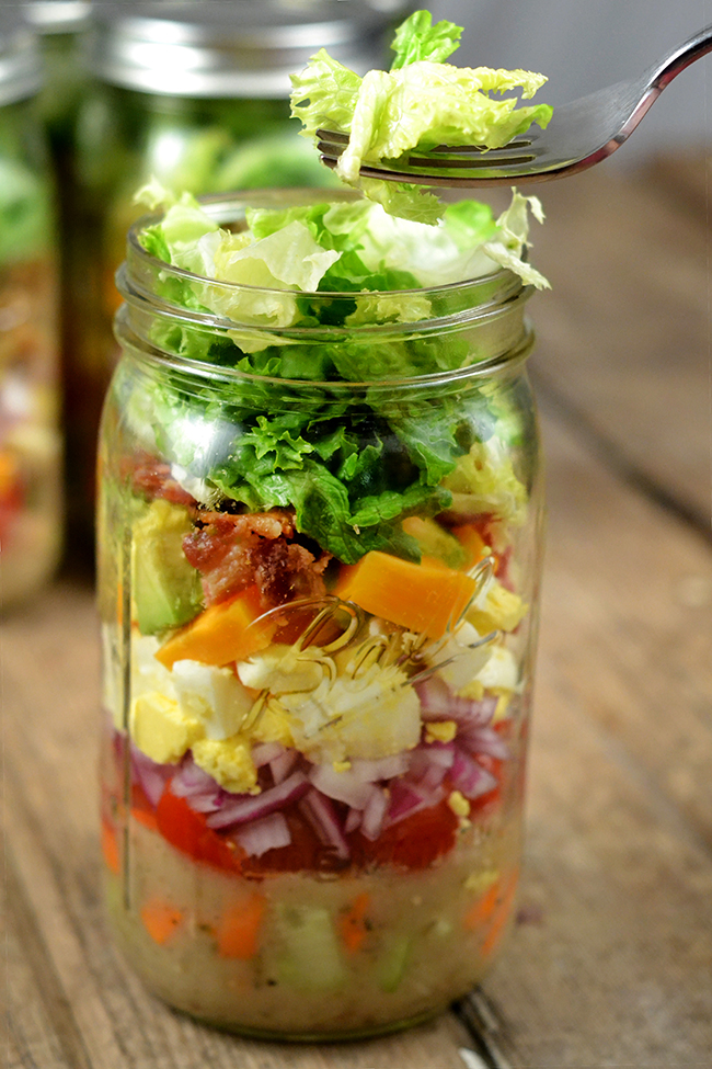 Summer Salad Recipe | Mason Jar Salad Recipe